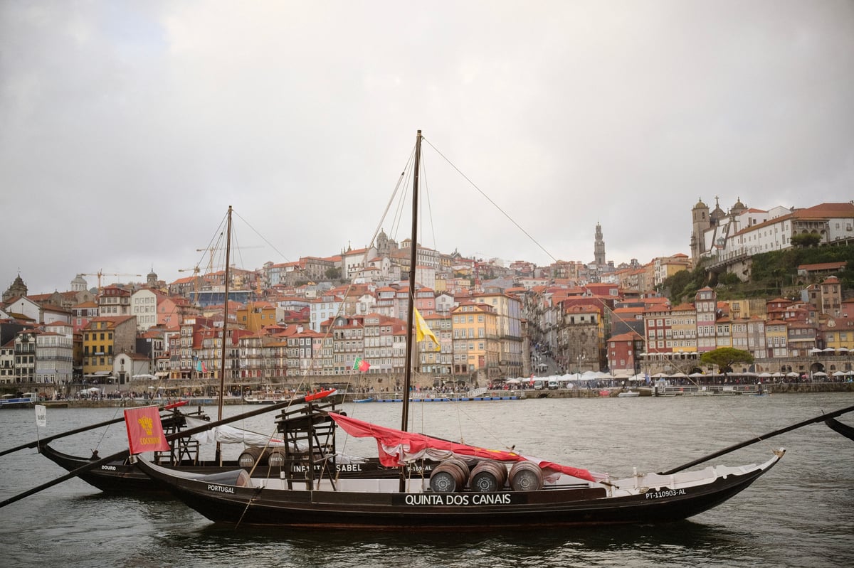 Wine Cask Ship View — Porto